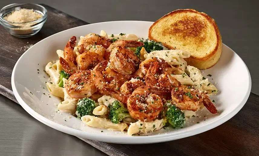 Grilled Shrimp Alfredo Pasta